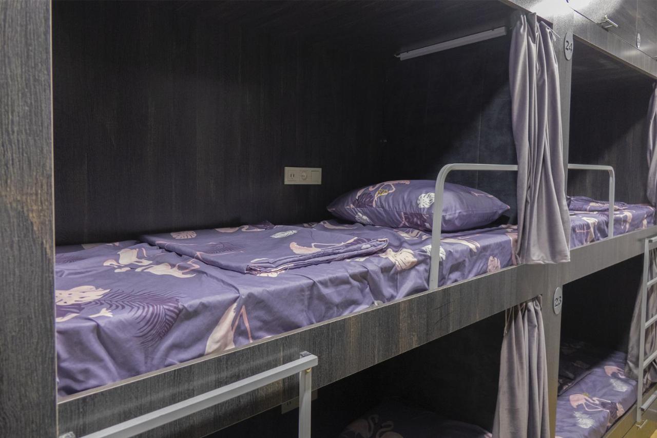 Midcity Hostel Ереван Экстерьер фото