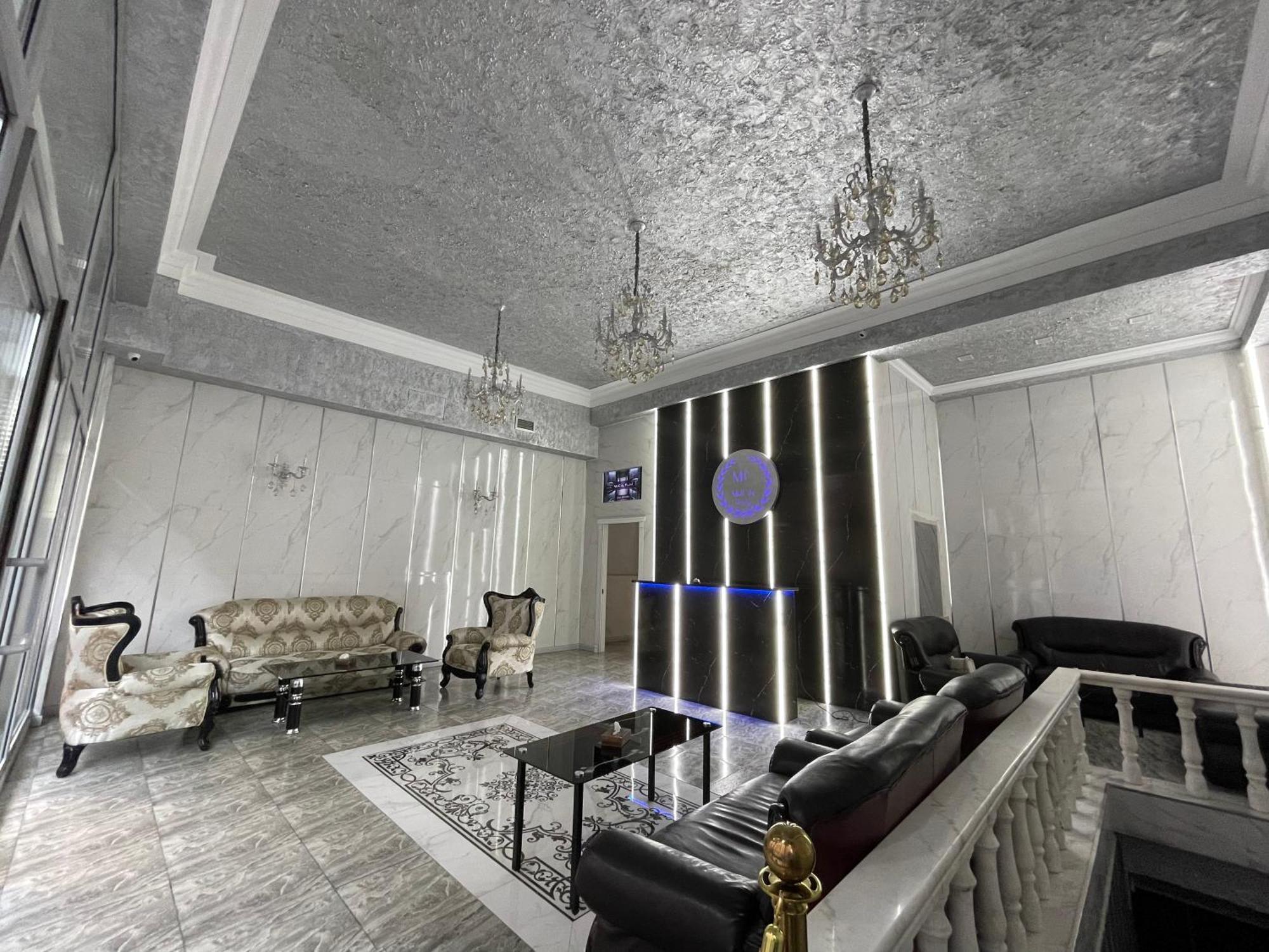 Midcity Hostel Ереван Экстерьер фото